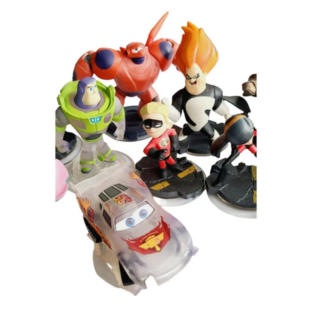Disney Infinity Game Lot with Figures‎